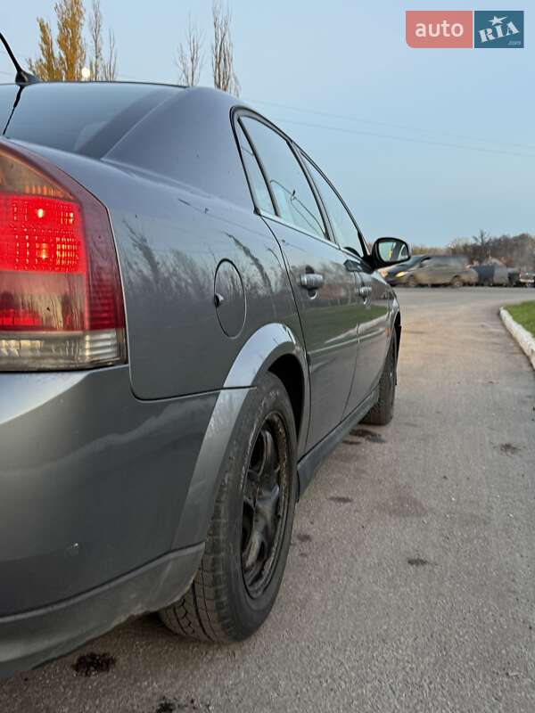 Седан Opel Vectra 2002 в Ізюмі