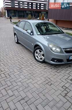 Ліфтбек Opel Vectra 2006 в Ромнах