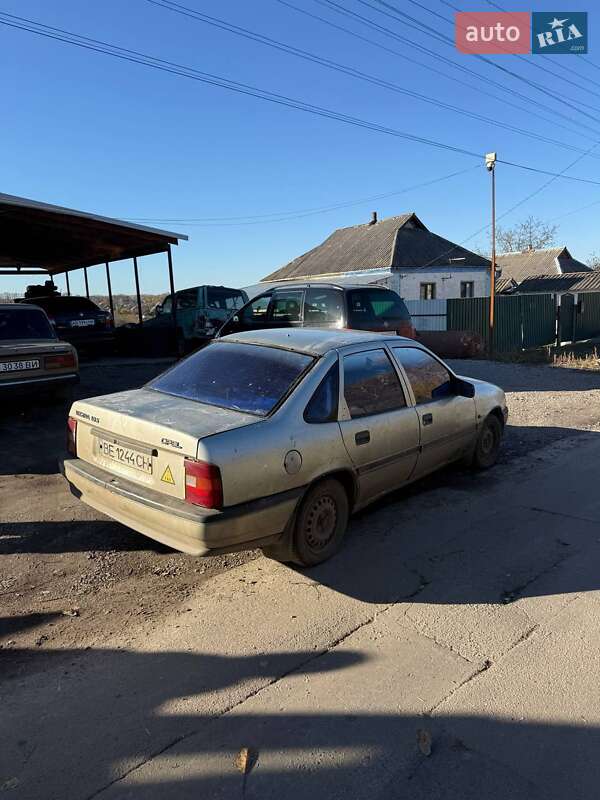 Седан Opel Vectra 1989 в Маньковке