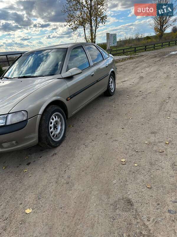 Ліфтбек Opel Vectra 1998 в Миколаєві фото 13 Ліфтбек Opel Vectra 1998 в Миколаєві