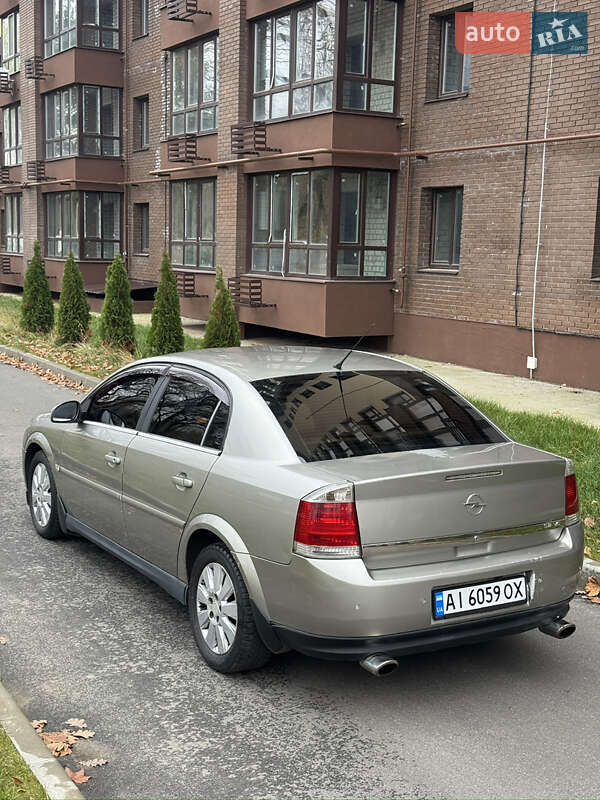 Седан Opel Vectra 2004 в Чернигове