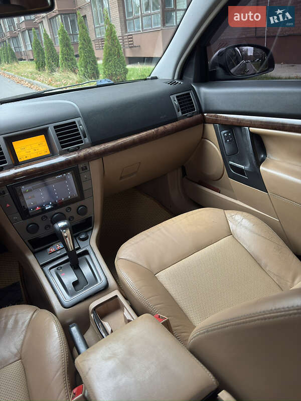 Седан Opel Vectra 2004 в Чернигове