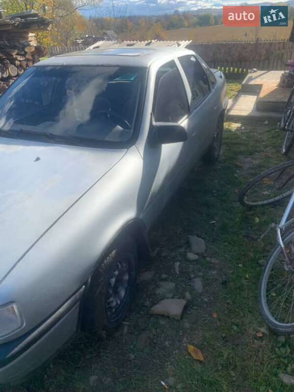 Седан Opel Vectra 1991 в Берегомету фото 3 Седан Opel Vectra 1991 в Берегомету