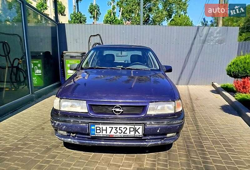 Седан Opel Vectra 1995 в Одессе фото Седан Opel Vectra 1995 в Одессе