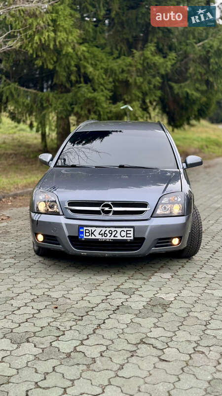 Универсал Opel Vectra 2005 в Дубно