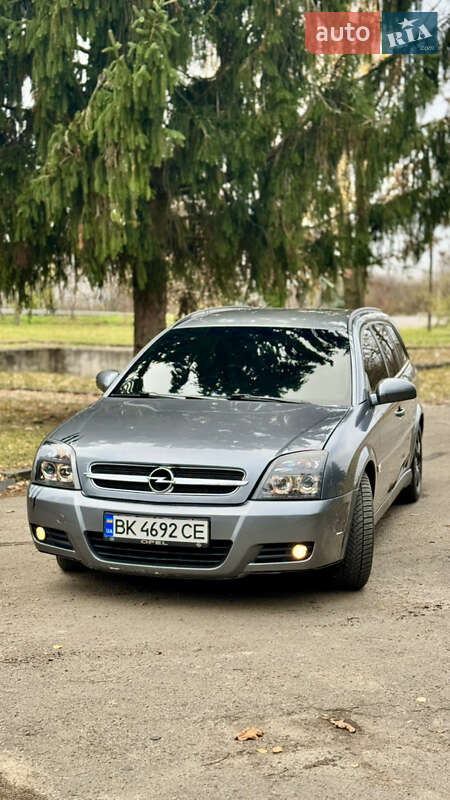 Универсал Opel Vectra 2005 в Дубно