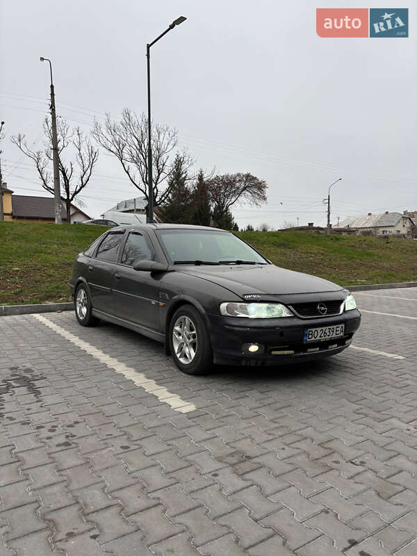 Ліфтбек Opel Vectra 2000 в Івано-Франківську