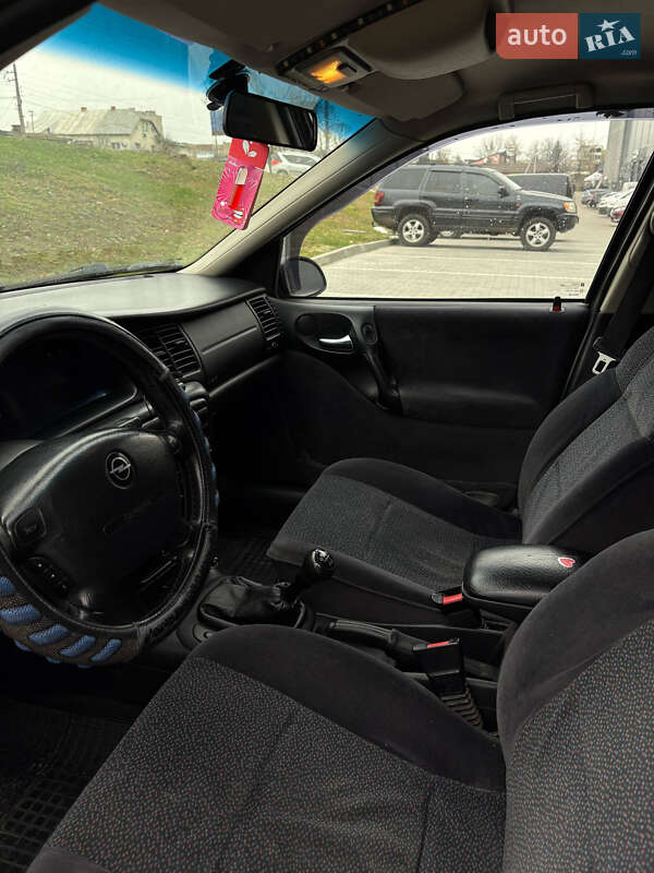 Ліфтбек Opel Vectra 2000 в Івано-Франківську