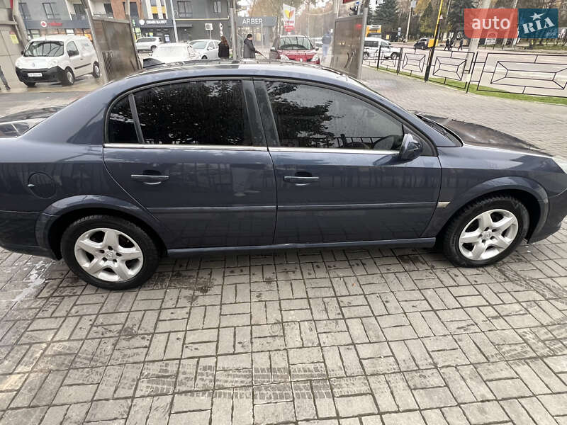 Седан Opel Vectra 2007 в Ивано-Франковске