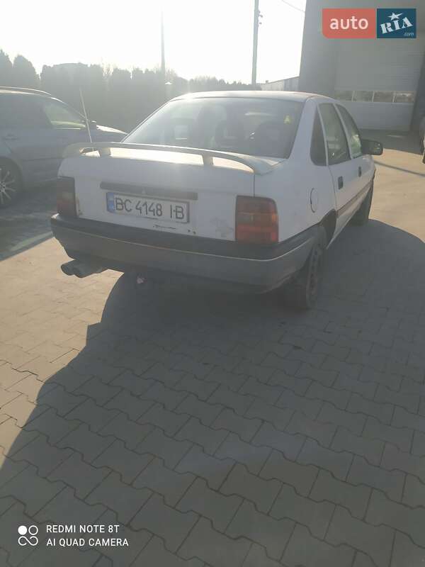 Седан Opel Vectra 1990 в Львове фото 2 Седан Opel Vectra 1990 в Львове