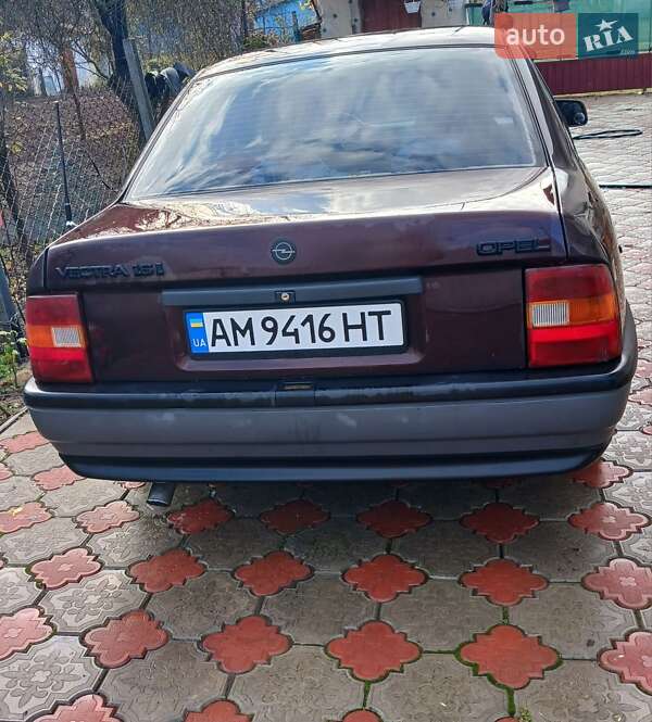 Седан Opel Vectra 1992 в Звягеле