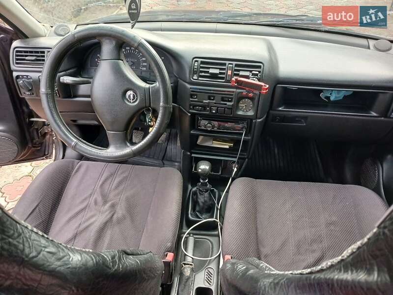 Седан Opel Vectra 1992 в Звягеле