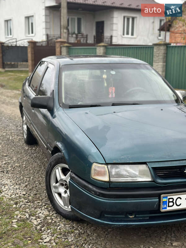 Седан Opel Vectra 1994 в Самборе
