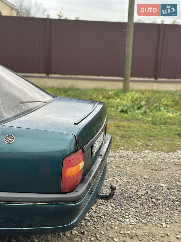 Седан Opel Vectra 1994 в Самборе