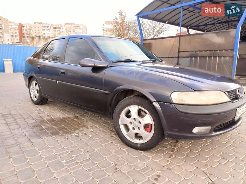 Лифтбек Opel Vectra 1998 в Херсоне