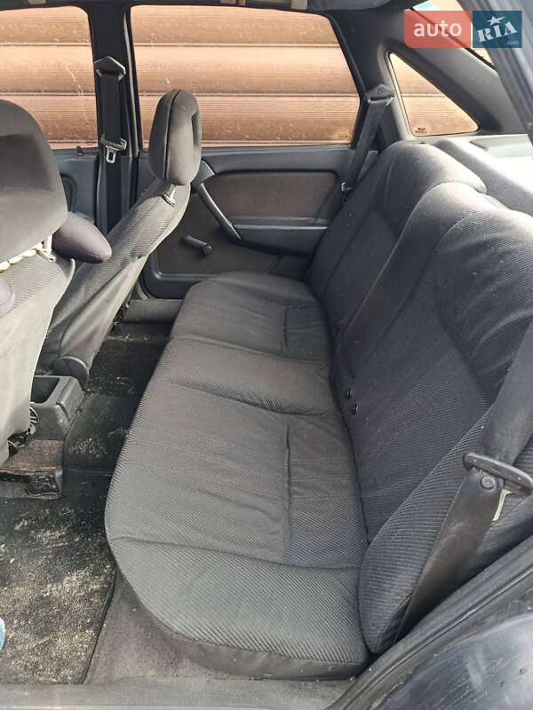 Седан Opel Vectra 1992 в Сумах