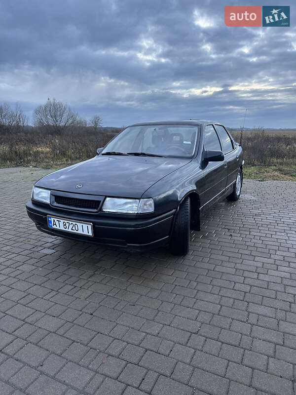 Седан Opel Vectra 1990 в Отынии