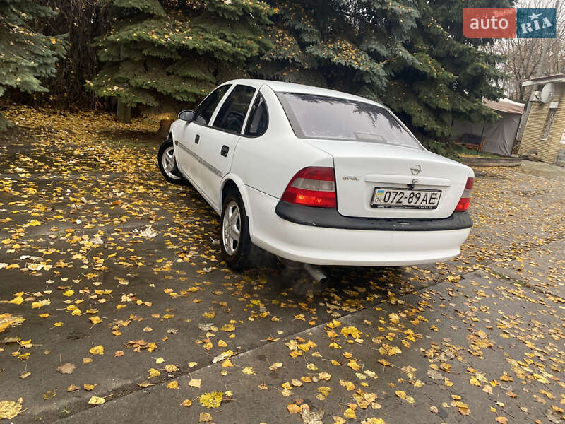 Седан Opel Vectra 1998 в Днепре фото 15 Седан Opel Vectra 1998 в Днепре