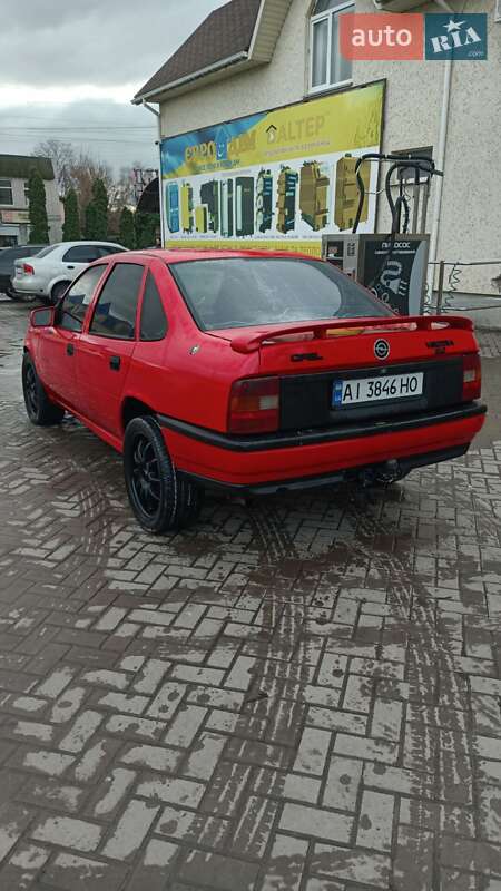 Седан Opel Vectra 1990 в Бершади фото 5 Седан Opel Vectra 1990 в Бершади