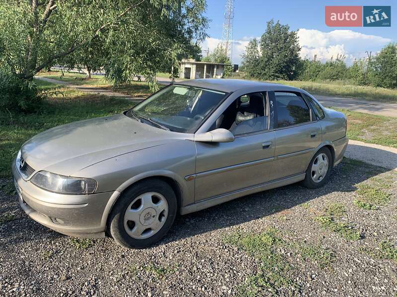 Седан Opel Vectra 1999 в Краснопавловке