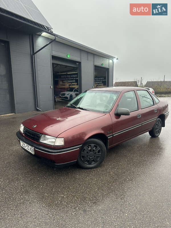 Седан Opel Vectra 1989 в Новой Водолаге фото 2 Седан Opel Vectra 1989 в Новой Водолаге