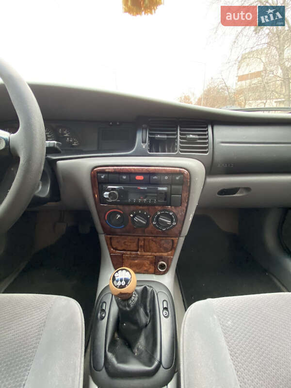 Седан Opel Vectra 2000 в Киеве