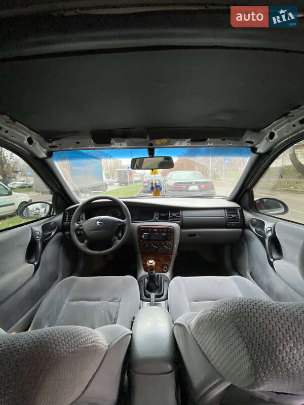 Седан Opel Vectra 2000 в Киеве