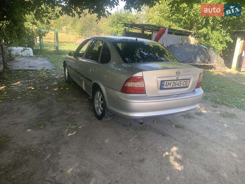 Седан Opel Vectra 1998 в Тыврове фото 8 Седан Opel Vectra 1998 в Тыврове