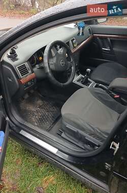 Седан Opel Vectra 2003 в Луцьку