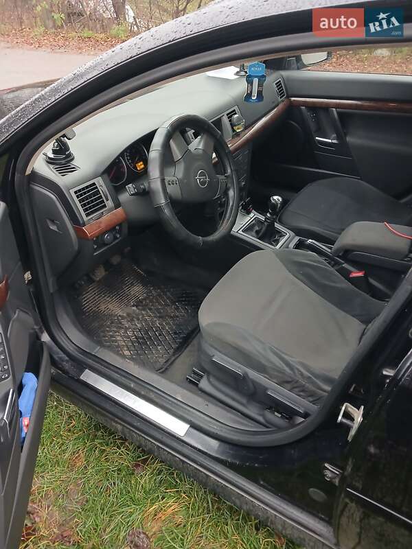Седан Opel Vectra 2003 в Луцьку