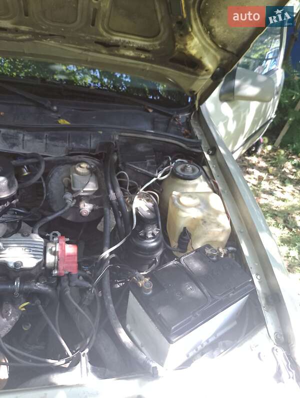 Седан Opel Vectra 1991 в Львові