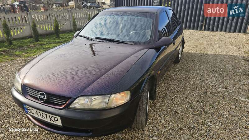 Седан Opel Vectra 1997 в Стрые