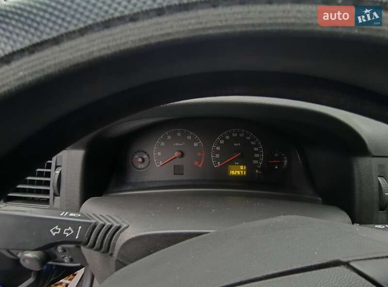 Седан Opel Vectra 2002 в Тернополе фото 16 Седан Opel Vectra 2002 в Тернополе