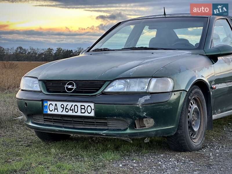 Седан Opel Vectra 1997 в Черкассах