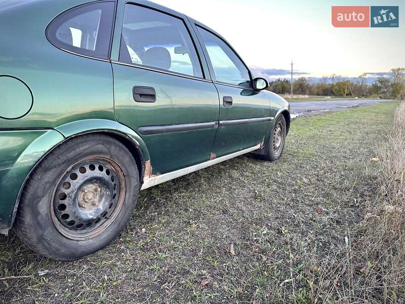 Седан Opel Vectra 1997 в Черкассах