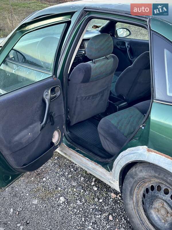 Седан Opel Vectra 1997 в Черкассах