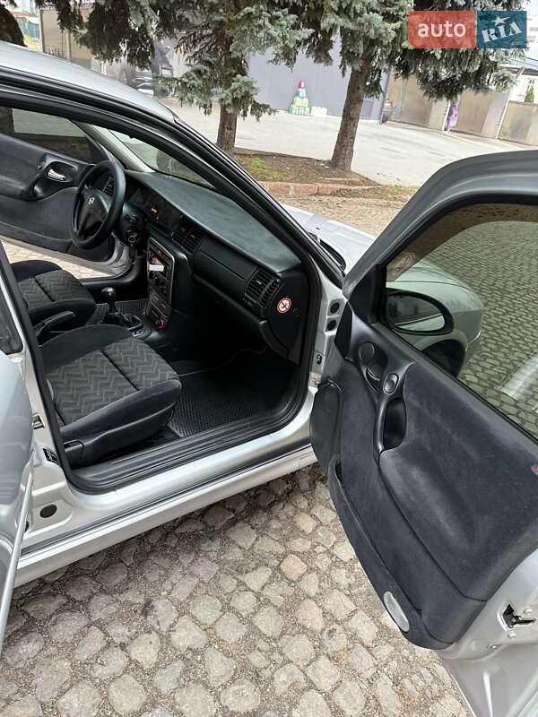 Ліфтбек Opel Vectra 2000 в Кропивницькому