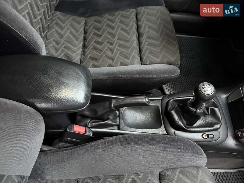 Ліфтбек Opel Vectra 2000 в Кропивницькому