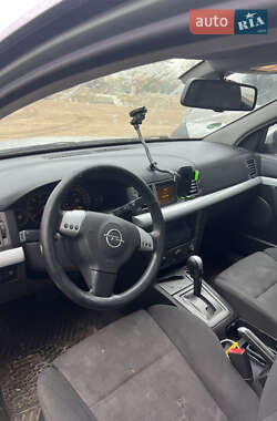 Седан Opel Vectra 2004 в Ивано-Франковске