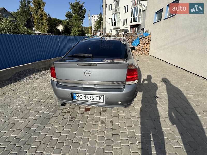 Лифтбек Opel Vectra 2003 в Кременце