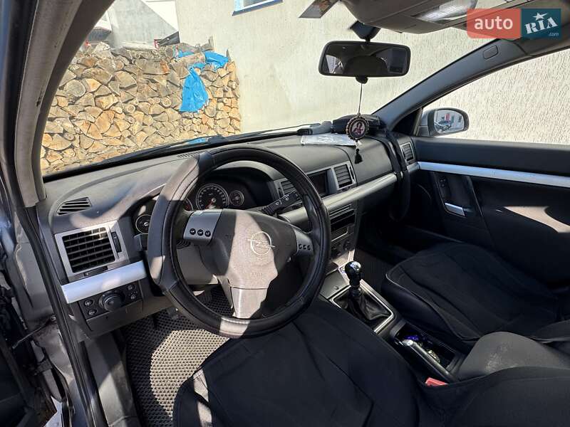 Лифтбек Opel Vectra 2003 в Кременце