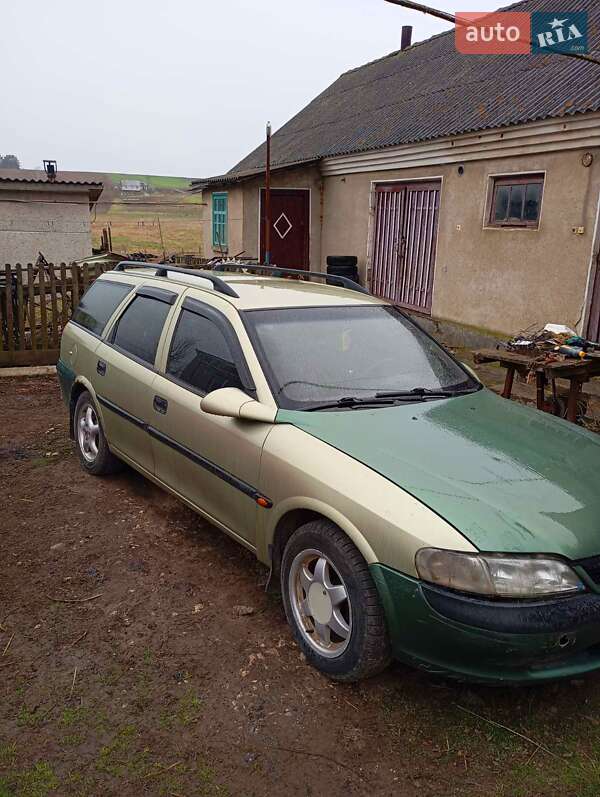 Универсал Opel Vectra 1997 в Шумске