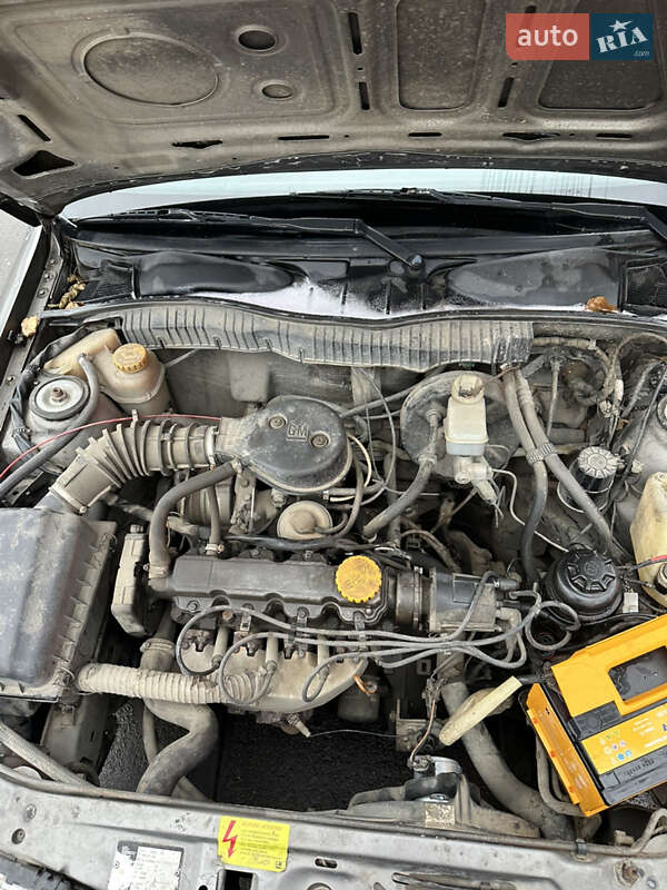 Седан Opel Vectra 1992 в Барышевке фото 10 Седан Opel Vectra 1992 в Барышевке
