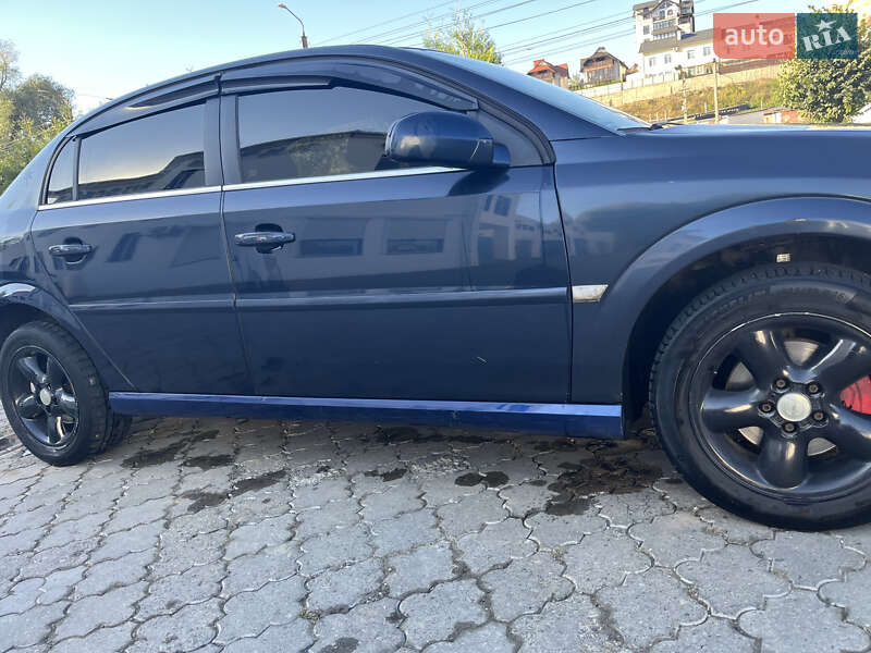 Седан Opel Vectra 2002 в Чернівцях