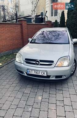 Универсал Opel Vectra 2004 в Ивано-Франковске