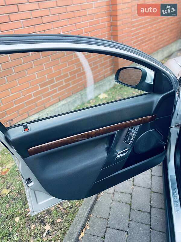 Универсал Opel Vectra 2004 в Ивано-Франковске фото 13 Универсал Opel Vectra 2004 в Ивано-Франковске