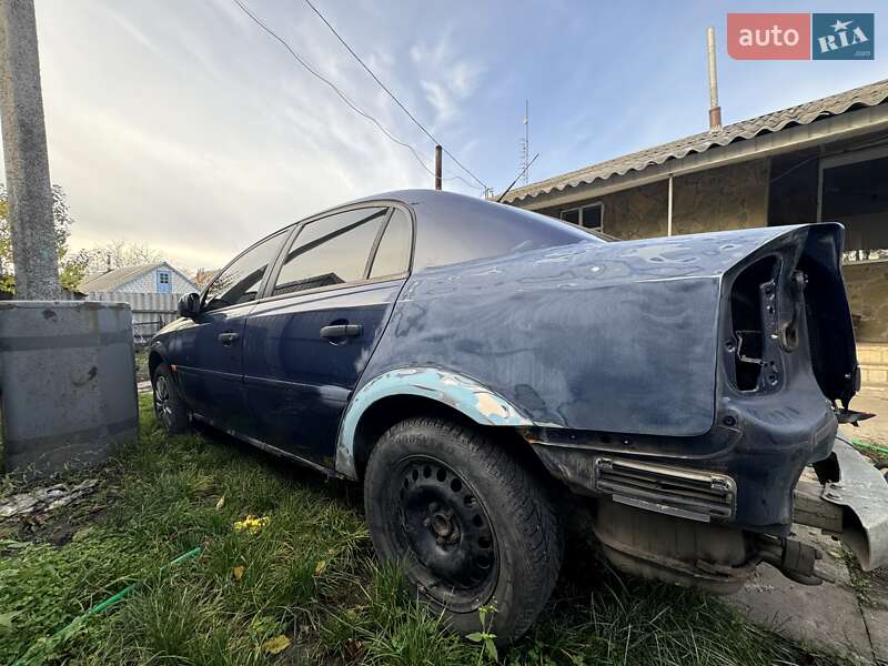 Седан Opel Vectra 2002 в Полтаве
