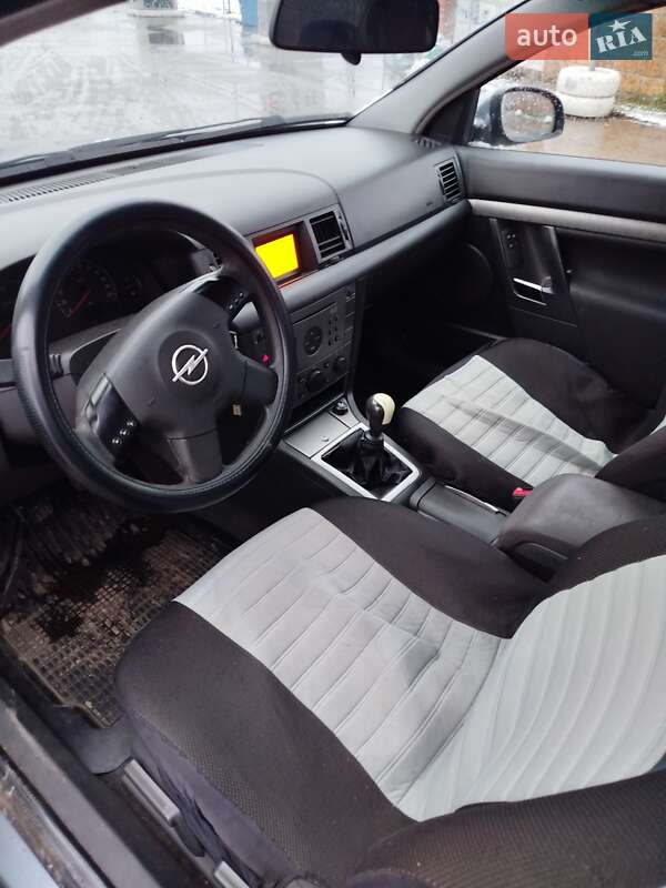 Седан Opel Vectra 2003 в Володимирі