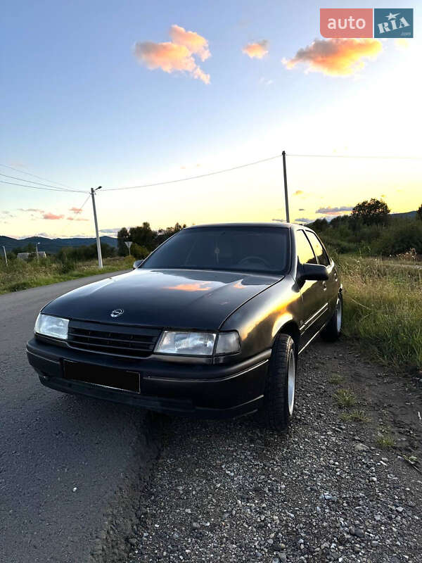 Седан Opel Vectra 1989 в Надворной
