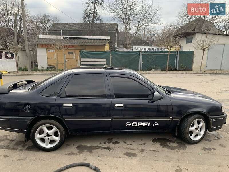 Седан Opel Vectra 1991 в Кельменцах